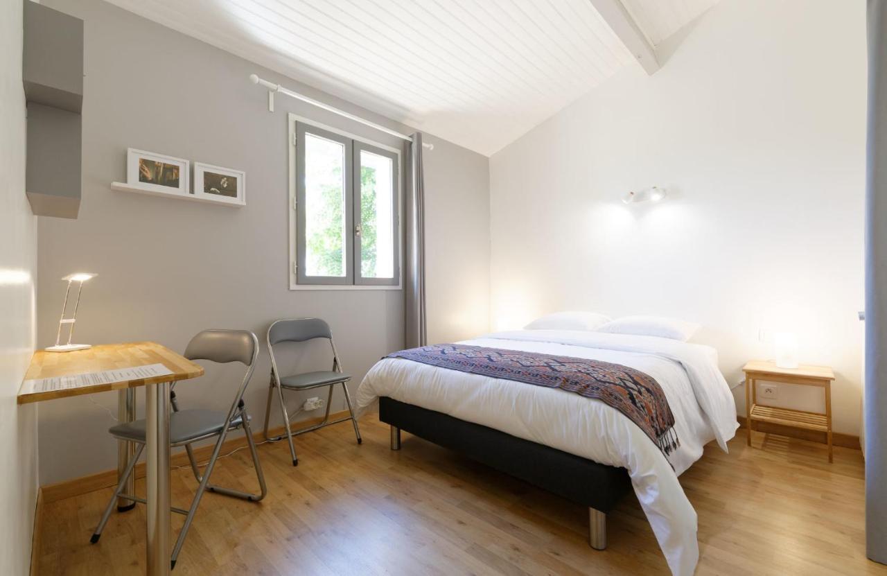 Chambre D'Hotes De Charme A La Maison Bleue Savignac-Mona エクステリア 写真